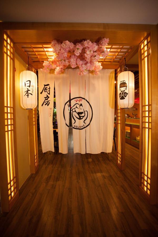 Fuji Boutique Отель Нячанг